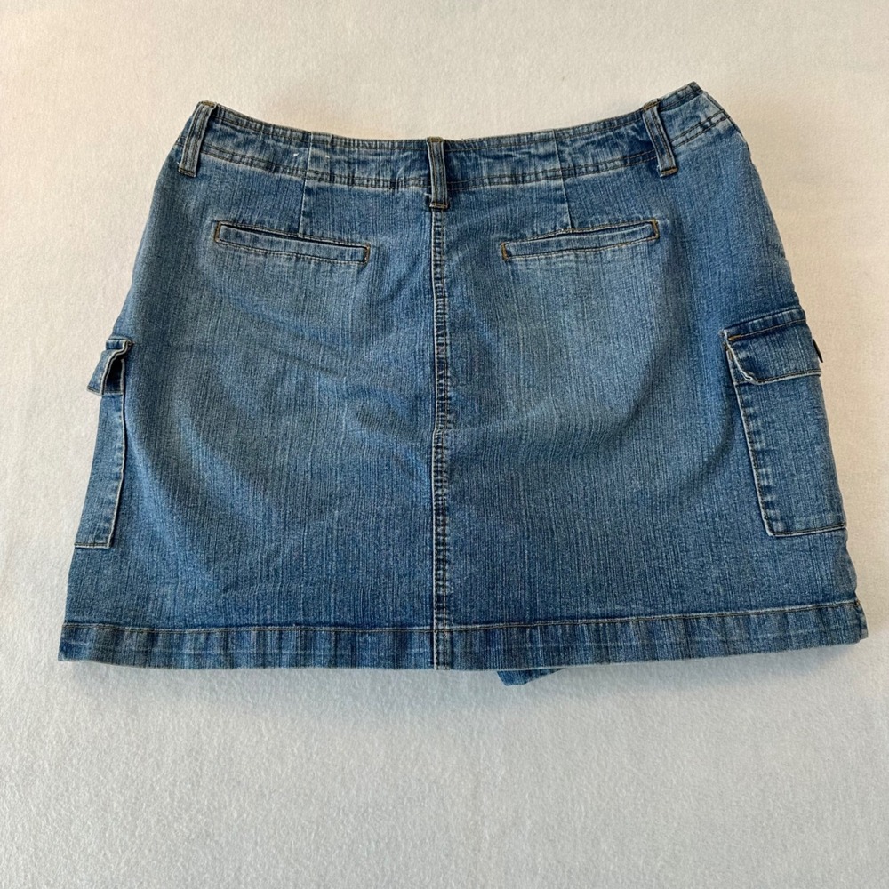 St. Johns Bay Blue Denim Cargo Skort Womens 12 Medium Wash Stretch Mini Skirt - Picture 5 of 6
